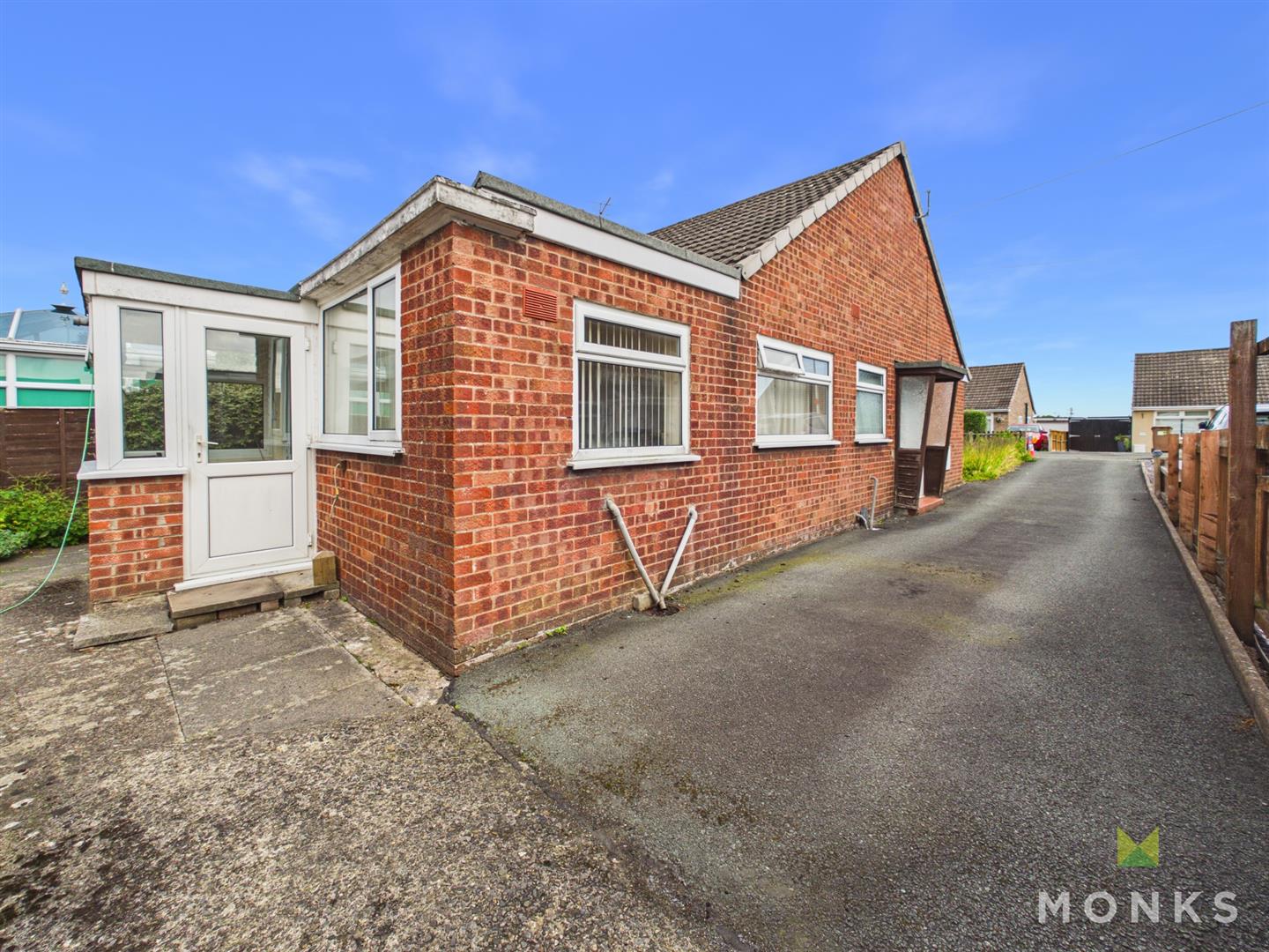 5 Friars Close, Oswestry, SY11 2LR For Sale